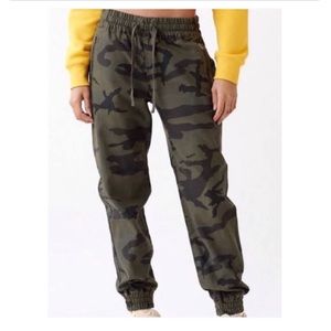 Aritzia Military Joggers